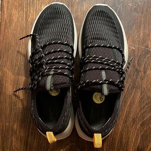 NWOT Ladies 9.5 Sorel Black Athletic shoes